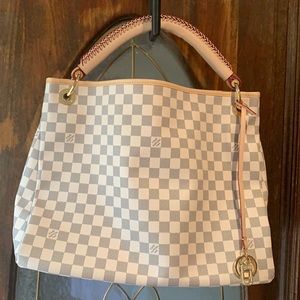 White check purse
